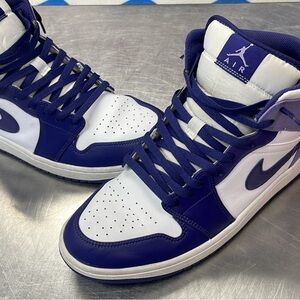 Nike Air Sneakers - White and Blue